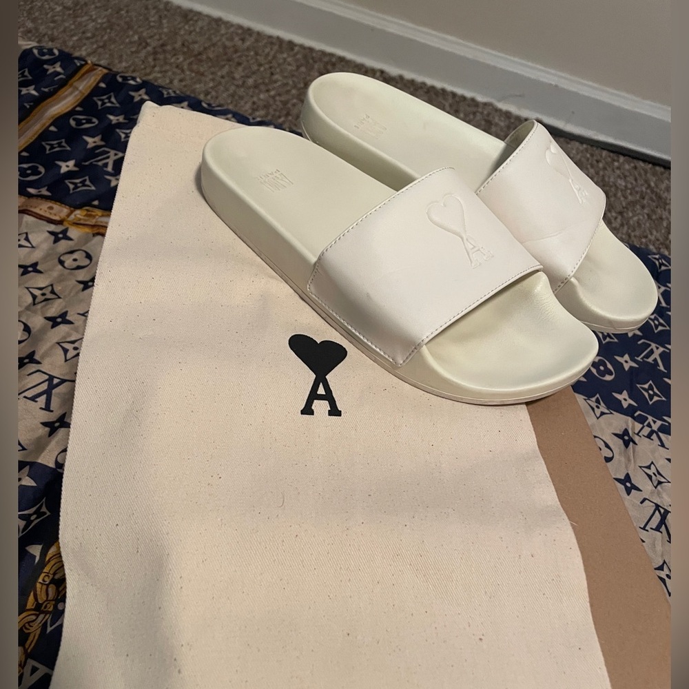 Ami Paris White Women's Slippers size 36 - Picture 4 of 4